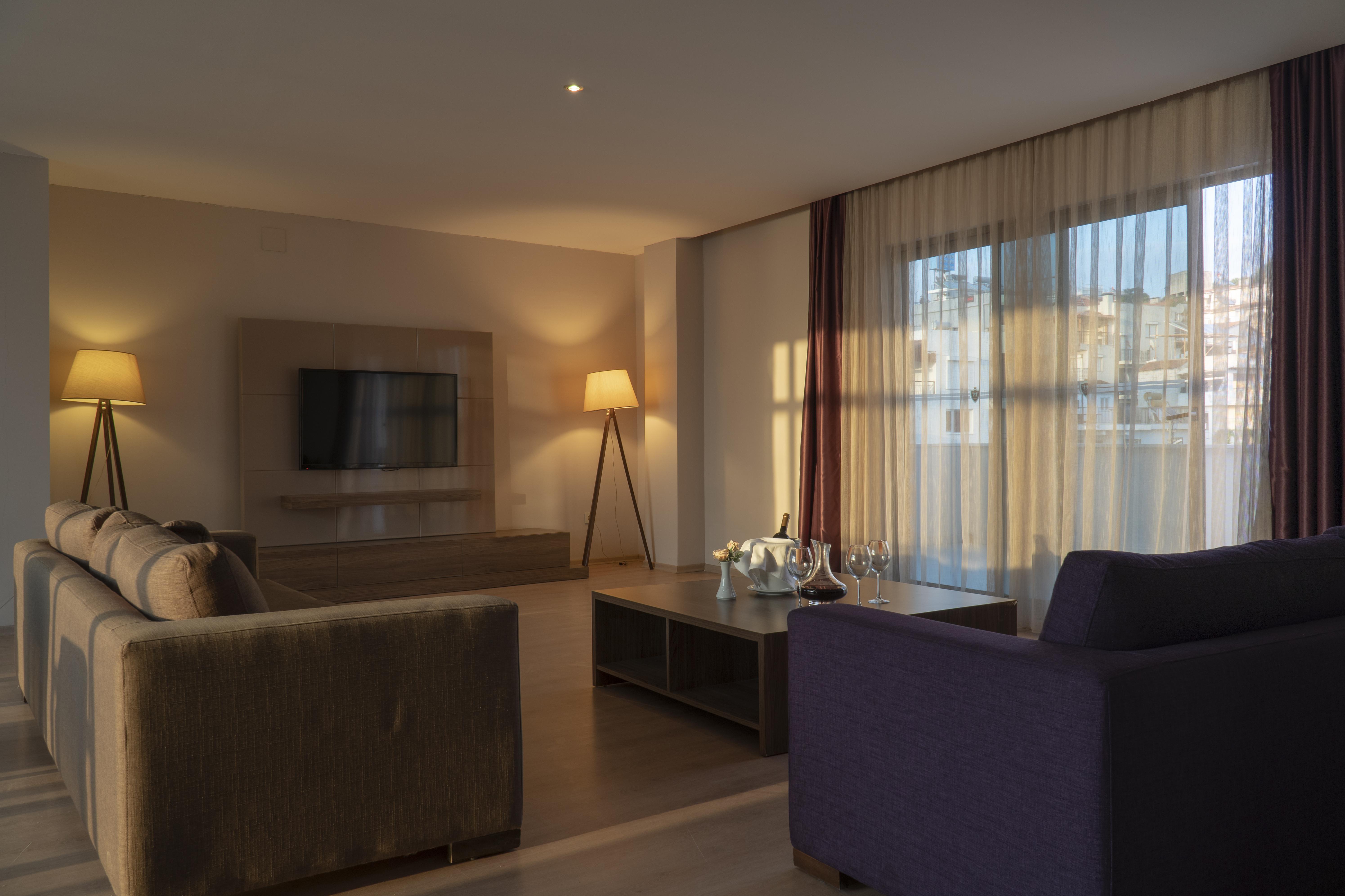 Ladies Beach Suite Hotel (Adults Only) Kusadası Exteriör bild