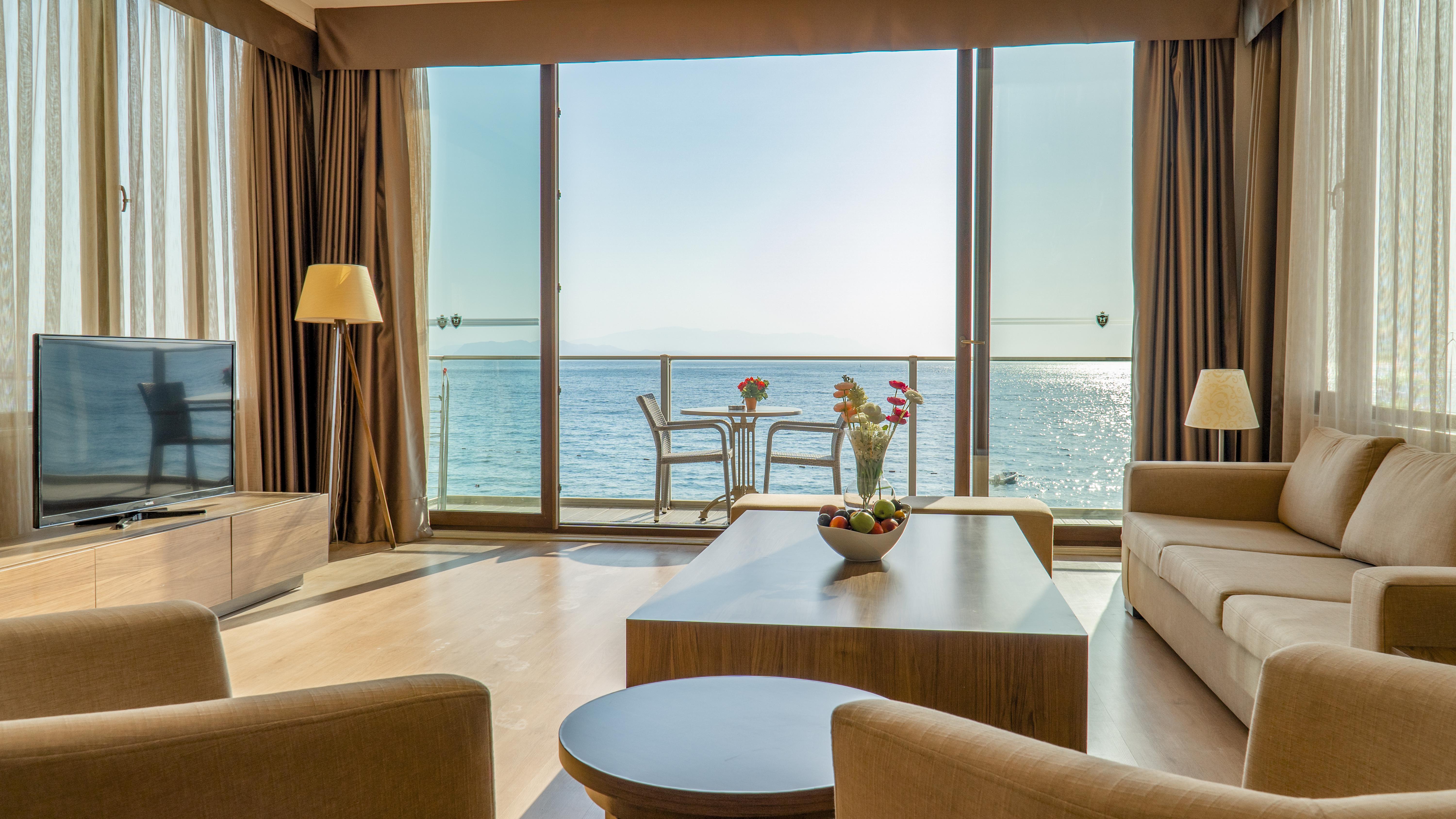 Ladies Beach Suite Hotel (Adults Only) Kusadası Exteriör bild