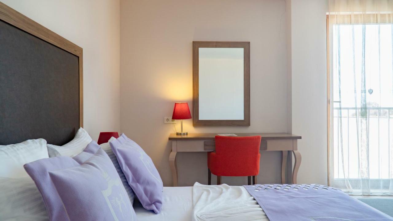 Ladies Beach Suite Hotel (Adults Only) Kusadası Exteriör bild