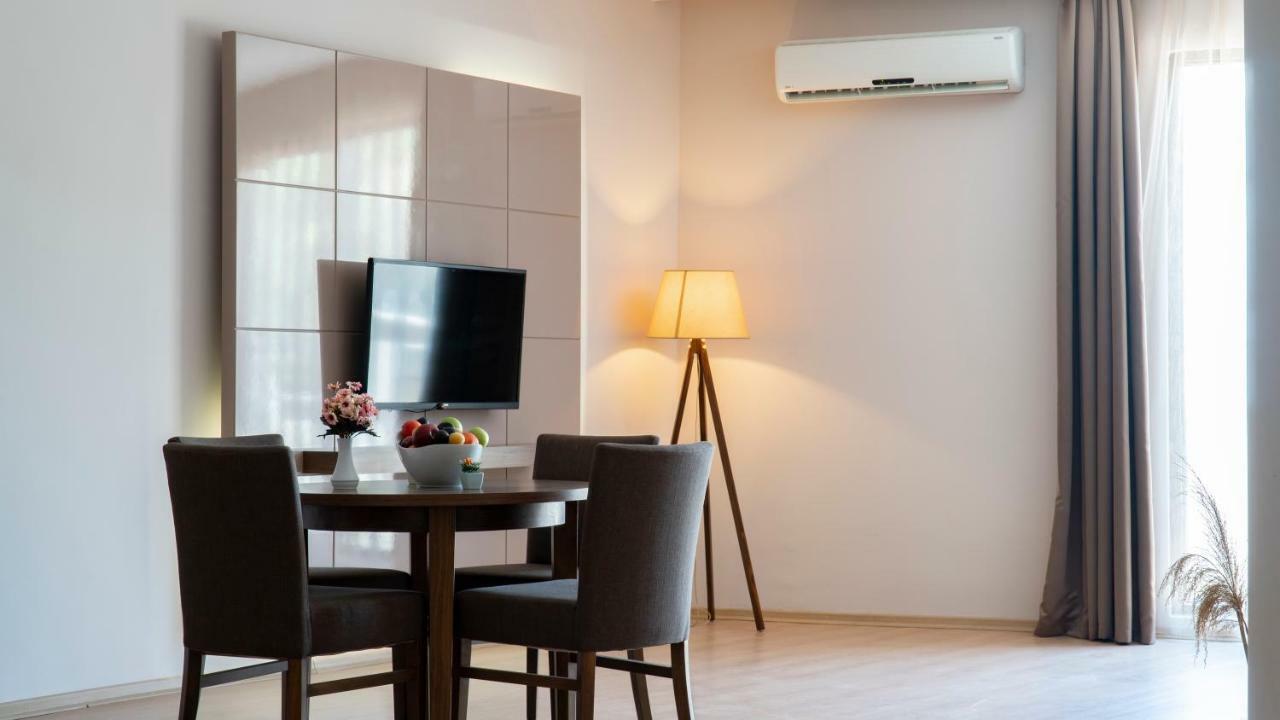 Ladies Beach Suite Hotel (Adults Only) Kusadası Exteriör bild