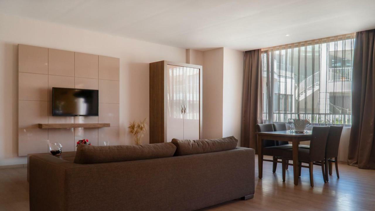 Ladies Beach Suite Hotel (Adults Only) Kusadası Exteriör bild